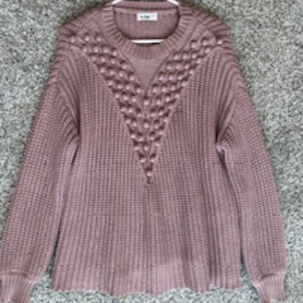 Women's Purple Lavendar Knit Sweater size S/M with beautiful bubble design